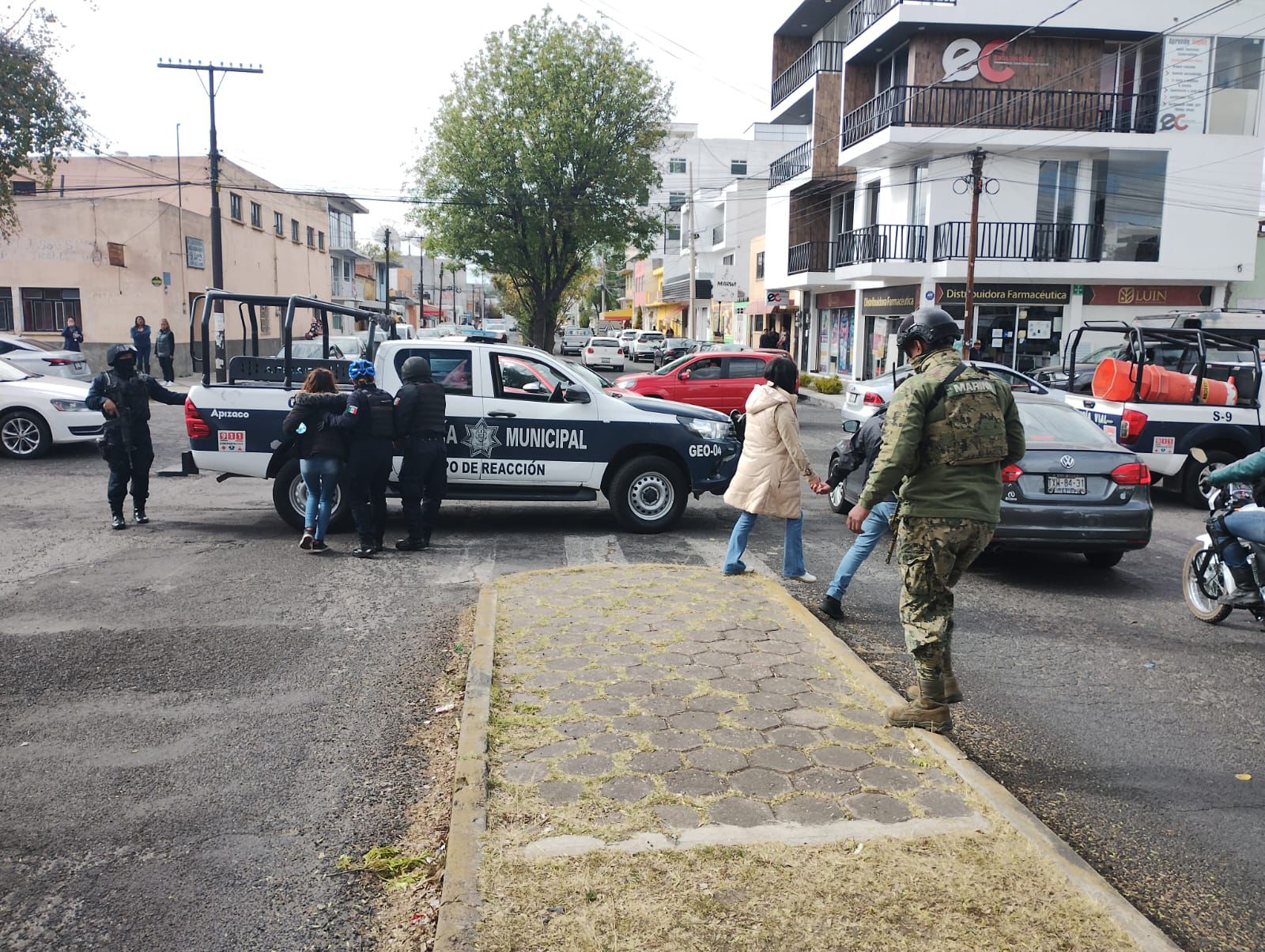 Detiene Policía de Apizaco a tres personas que portaban armas de fuego